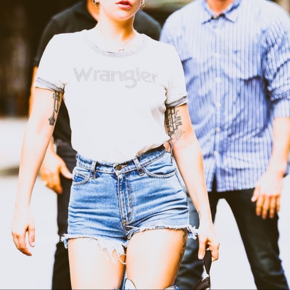 2 for $30 Vintage t-shirt grab bag SURPRIS… - Picture 6 of 7